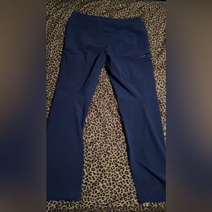 women’s patagonia snow pants size large in color navy
